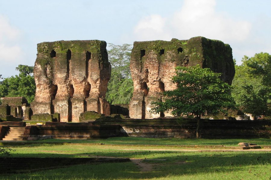 Royal_Palace_polonnaruwa